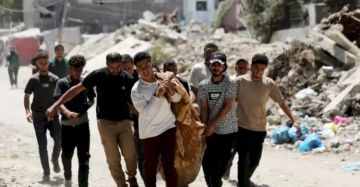 استشهاد 4 مواطنين وإصابة آخرين في استهداف غرب غزة استشهاد 4 مواطنين وإصابة آخرين في استهداف غرب غزة