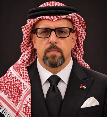 الملك وعد فأوفى الوعد، ونحن سنبقى على العهد الملك وعد فأوفى الوعد، ونحن سنبقى على العهد