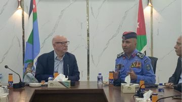 خدمات الأعيان تزور جسر الملك الحسين ومديرية التحكم في دير علا خدمات الأعيان تزور جسر الملك الحسين ومديرية التحكم في دير علا