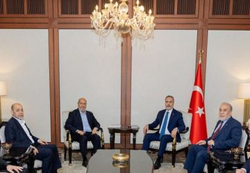 وزير الدفاع الإسرائيلي يهاجم أردوغان ويهدد خليل الحية: سيأتي دوره وسيلحق بهنية وزير الدفاع الإسرائيلي يهاجم أردوغان ويهدد خليل الحية: سيأتي دوره وسيلحق بهنية