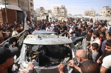مركز حقوقي يدين استهداف الموظفين المدنيين في قطاع غزة مركز حقوقي يدين استهداف الموظفين المدنيين في قطاع غزة