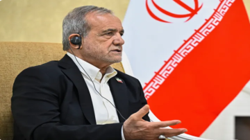 الرئيس الإيراني: لن نتخلى عن المفاوضات ونسعى لإنهاء الصراع الرئيس الإيراني: لن نتخلى عن المفاوضات ونسعى لإنهاء الصراع