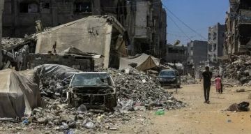 تصعيد إسرائيلي متواصل بغزة.. قصف مدفعي ونسف للمنازل واستهداف للنازحين