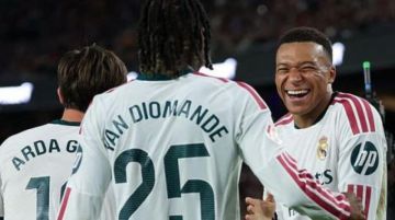 ريال مدريد يهزم برشلونة بثنائية مبابي ويقلص الفارق في الصدارة