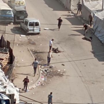 إصابات جراء قصف من مسيرة إسرائيلية شرق مدينة غزة إصابات جراء قصف من مسيرة إسرائيلية شرق مدينة غزة