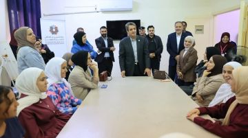 وزير الشباب يتفقد عددا من المراكز في محافظة مادبا وزير الشباب يتفقد عددا من المراكز في محافظة مادبا