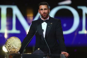 أوناي سيمون يفوز بجائزة أفضل حارس مرمى في العالم لعام 2026 أوناي سيمون يفوز بجائزة أفضل حارس مرمى في العالم لعام 2026