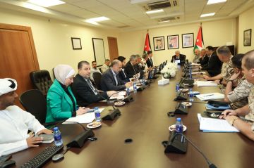 القطامين يترأس اجتماع اللجنة العليا لمشروع سكة حديد العقبة معان القطامين يترأس اجتماع اللجنة العليا لمشروع سكة حديد العقبة معان