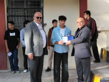 تكريم أوائل الحقول الدراسية في مدرسة أديب وهبة الثانوية تكريم أوائل الحقول الدراسية في مدرسة أديب وهبة الثانوية