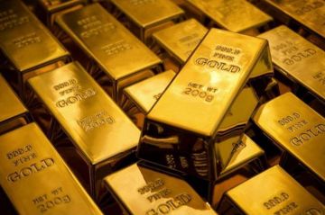 الذهب يتراجع دون 4000 دولار ويتجه لثاني خسـارة شهـريـة الذهب يتراجع دون 4000 دولار ويتجه لثاني خسـارة شهـريـة