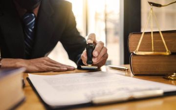 شروط جديدة لاعتماد المترجمين أمام الكاتب العدل شروط جديدة لاعتماد المترجمين أمام الكاتب العدل