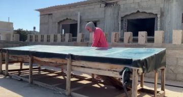 خاص المهندسة إيناس الغول تبتكر مقطرا شمسيا لإنقاذ آلاف النازحين من العطش في غزة خاص المهندسة إيناس الغول تبتكر مقطرا شمسيا لإنقاذ آلاف النازحين من العطش في غزة