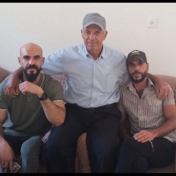 الشهيد عارف النباهين.. من جيل العمالقة إلى ذاكرة سلة البريج الشهيد عارف النباهين.. من جيل العمالقة إلى ذاكرة سلة البريج