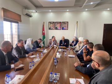 المدن الصناعية تبحث تطوير خدمات نقل العاملين إلى مواقع المدن الصناعية المدن الصناعية تبحث تطوير خدمات نقل العاملين إلى مواقع المدن الصناعية
