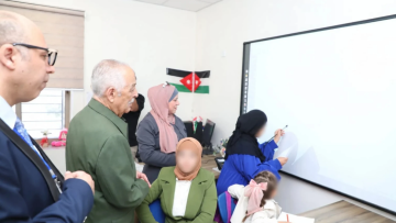 رئيس الديوان الملكي يتفقد مبادرات ملكية في محافظة عجلون رئيس الديوان الملكي يتفقد مبادرات ملكية في محافظة عجلون