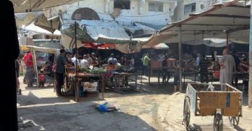 إغلاق المعابر وجشع التجار.. شبح المجاعة يعود ليهدد قطاع غزة إغلاق المعابر وجشع التجار.. شبح المجاعة يعود ليهدد قطاع غزة