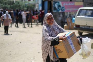 خبير اقتصادي يحذر من تداعيات تقليص المساعدات عن 500 ألف غزي خبير اقتصادي يحذر من تداعيات تقليص المساعدات عن 500 ألف غزي