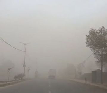 الغبار يعيق الرؤية الأفقية في المناطق الشرقية الغبار يعيق الرؤية الأفقية في المناطق الشرقية