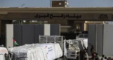 تقرير: إغلاق معبر رفح 20 يوماً وتراجع شاحنات الإيواء لـ 139 فقط خلال أيلول
