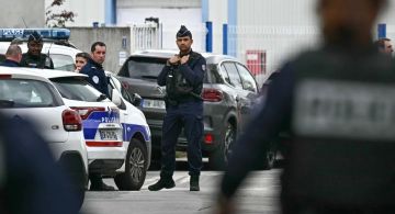 قتيل و4 مصابين بإطلاق نار قرب باريس .. وتوقيف مشتبه به قتيل و4 مصابين بإطلاق نار قرب باريس .. وتوقيف مشتبه به
