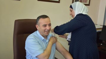 حملة تطعيم ضد الانفلونزا لكوادر مستشفى الملك المؤسس حملة تطعيم ضد الانفلونزا لكوادر مستشفى الملك المؤسس