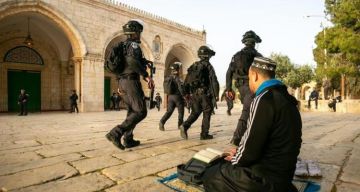 دعوات مقدسية لشد الرحال والرباط في المسجد الأقصى غدا الجمعة دعوات مقدسية لشد الرحال والرباط في المسجد الأقصى غدا الجمعة