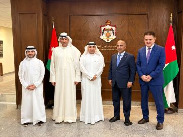 الديحاني يلتقي الفايز على هامش أعمال الدورة الأولى للجنة القنصلية المشتركة الديحاني يلتقي الفايز على هامش أعمال الدورة الأولى للجنة القنصلية المشتركة