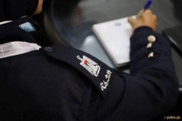 الشرطة النسائية تنجز قضية احتيال مالي بقيمة 13 ألف دولار في رفح الشرطة النسائية تنجز قضية احتيال مالي بقيمة 13 ألف دولار في رفح