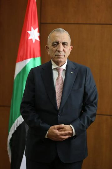 وزير الثقافة يزور مركز إربد الثقافي ويفتتح سردية المحافظة الأرض والإنسان وزير الثقافة يزور مركز إربد الثقافي ويفتتح سردية المحافظة الأرض والإنسان