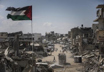 وزير فلسطيني: إعادة إعمار قطاع غزة تتطلب أكثر من 70 مليار دولار وزير فلسطيني: إعادة إعمار قطاع غزة تتطلب أكثر من 70 مليار دولار