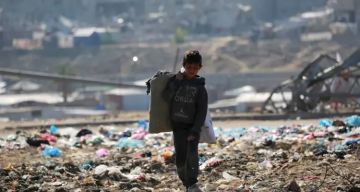 الصليب الأحمر: الوضع في غزة كارثي والسكان يواجهون انعدام الغذاء والماء