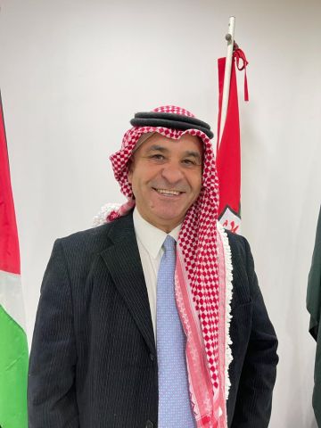 أبو عرابي حمل العلم رسالة والوطن في قلبه أبو عرابي حمل العلم رسالة والوطن في قلبه
