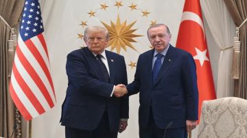 أردوغان يبلغ ترامب بأن تركيا تبذل جهودا دبلوماسية فيما يتعلق بمضيق هرمز واليمن