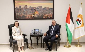 الشيخ يبحث مع القنصل العام لبلجيكا لدى فلسطين آخر التطورات الشيخ يبحث مع القنصل العام لبلجيكا لدى فلسطين آخر التطورات