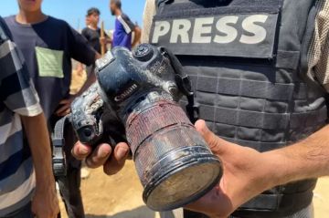 حماية: 1120 انتهاكا بحق الصحفيين ووسائل الإعلام في غزة منذ أكتوبر 2023 حماية: 1120 انتهاكا بحق الصحفيين ووسائل الإعلام في غزة منذ أكتوبر 2023