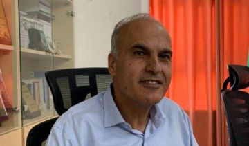 العفو الدولية تكرم المحامي الفلسطيني خالد قزمار العفو الدولية تكرم المحامي الفلسطيني خالد قزمار