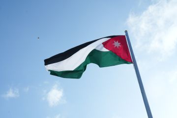 بيان موقف وطني صادر عن أبناء عشيرة الشنتير في محافظة البلقاء بيان موقف وطني صادر عن أبناء عشيرة الشنتير في محافظة البلقاء