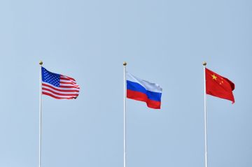 الكرملين يتحدث عن إمكانية عقد لقاء بين ترامب وبوتين وشي الكرملين يتحدث عن إمكانية عقد لقاء بين ترامب وبوتين وشي