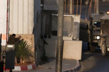 فصائل فلسطينية تشيد بعملية الخليل وتدعو إلى تصعيد المواجهة فصائل فلسطينية تشيد بعملية الخليل وتدعو إلى تصعيد المواجهة