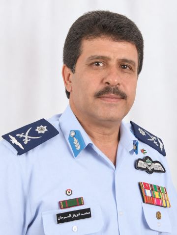 أبحر في السماء نسرا وفي الأرض قائدا فذا محبوبا أبحر في السماء نسرا وفي الأرض قائدا فذا محبوبا