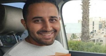 أمن السلطة يعتقل أسيرا محررا ويروع عائلته في رام الله أمن السلطة يعتقل أسيرا محررا ويروع عائلته في رام الله