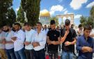 عشرات آلاف الفلسطينيين يؤدون صلاة الجمعة في الأقصى وسط قيود إسرائيلية مشددة - ps