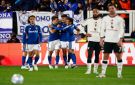 باس يتألق ويقود كومو لفوز كبير على يونايتد في دوري أبطال أوروبا