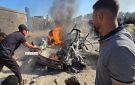 شهيدان بينهم طفلة وإصابات في قصف إسرائيلي لمركبة وسط قطاع غزة