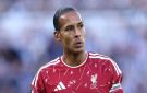 هل ينتقل فان دايك إلى برشلونة ؟