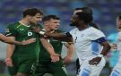 اتهام بالبصق يشعل مواجهة أيرلندا و إسرائيل .. ومدرب أيرلندا يتحدث عن الترهيب 