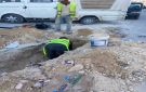  مياه الزرقاء و لجنة حطين تشاركان في صيانة مواقع خدمية في الرصيفة