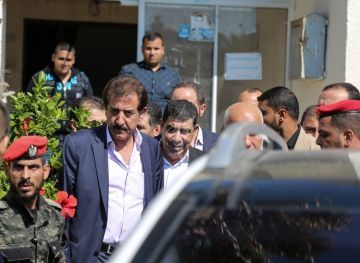 أرصدة وحسابات بنكية تقارب المليارين دينار.. لائحة اتهام نظمي مهنا تكشف فساد السلطة