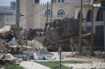 للمرة الثانية في أسبوع .. الاحتلال يقتحم جنين ويهدم مخبزا في المخيم للمرة الثانية في أسبوع .. الاحتلال يقتحم جنين ويهدم مخبزا في المخيم