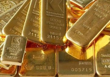 الذهب يستقر ويتجه لتسجيل مكسبه الشهري السابع على التوالي